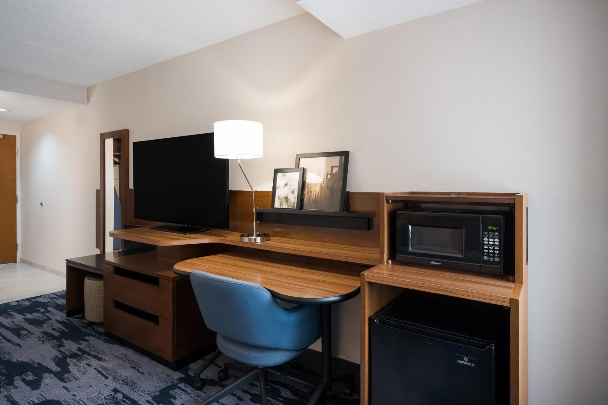 Fairfield Inn By Marriott Amesbury Exterior photo