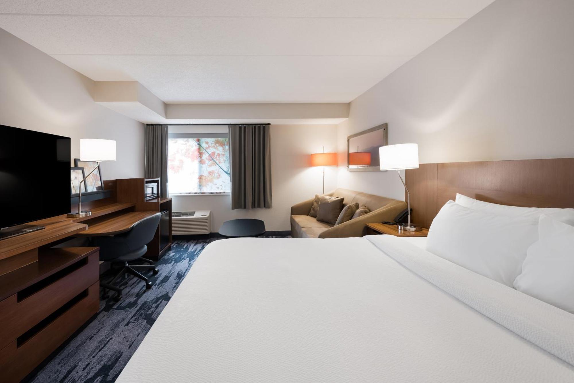 Fairfield Inn By Marriott Amesbury Exterior photo