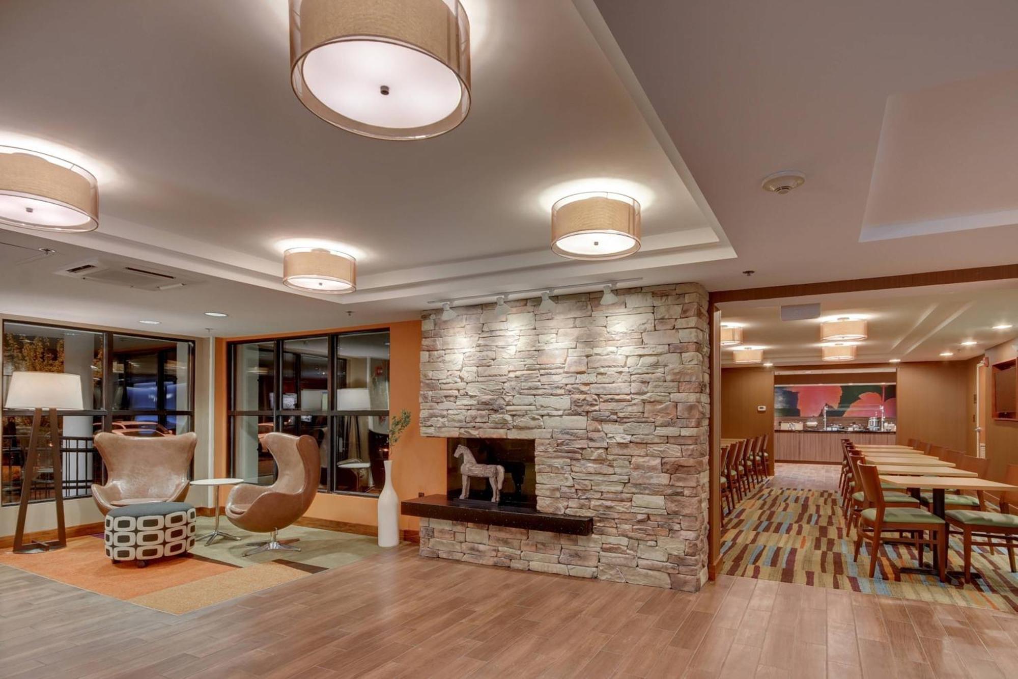 Fairfield Inn By Marriott Amesbury Exterior photo