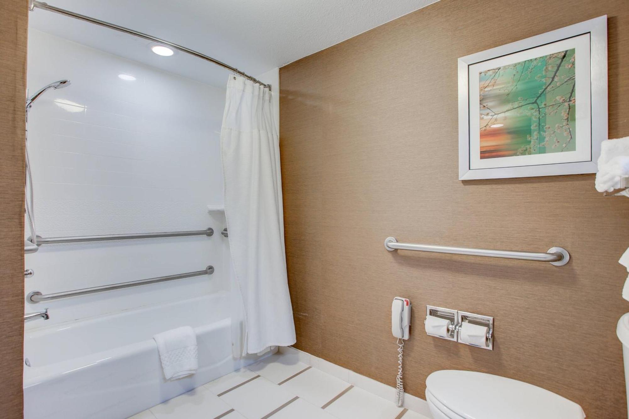 Fairfield Inn By Marriott Amesbury Exterior photo