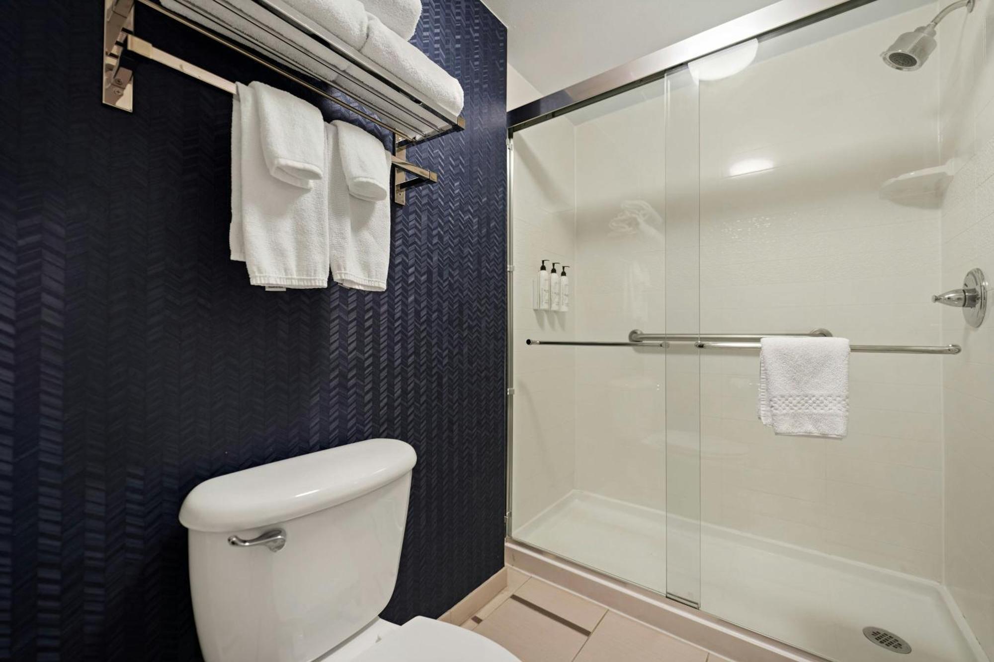Fairfield Inn By Marriott Amesbury Exterior photo
